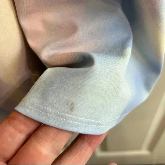 Athletic dress size xxl/18. Pastel. Barely worn… but does have 3 tiny stains. - Picture 8 of 13